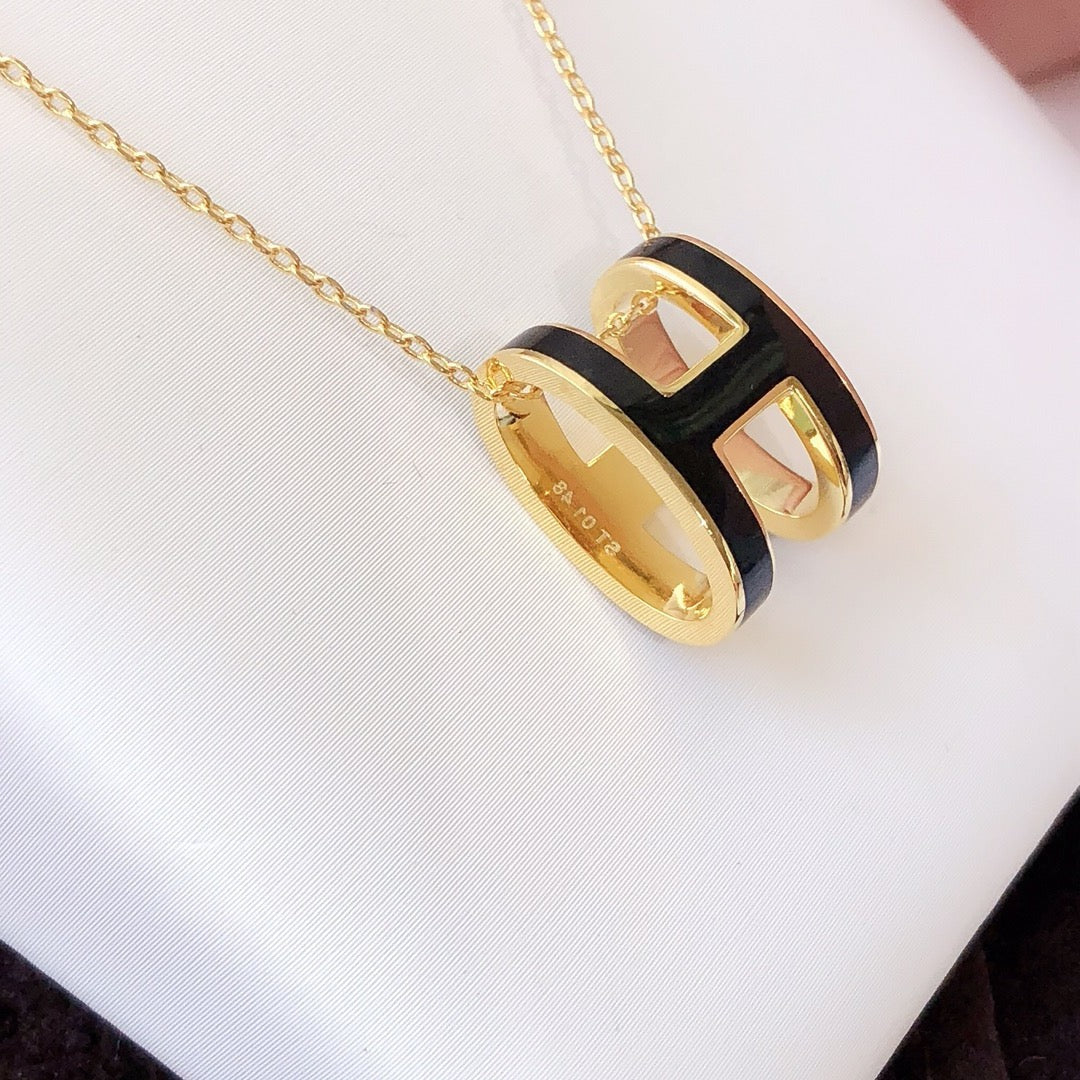 [Plus&Max]HM CLIC BLACK ENAMEL GOLD NECKLACE