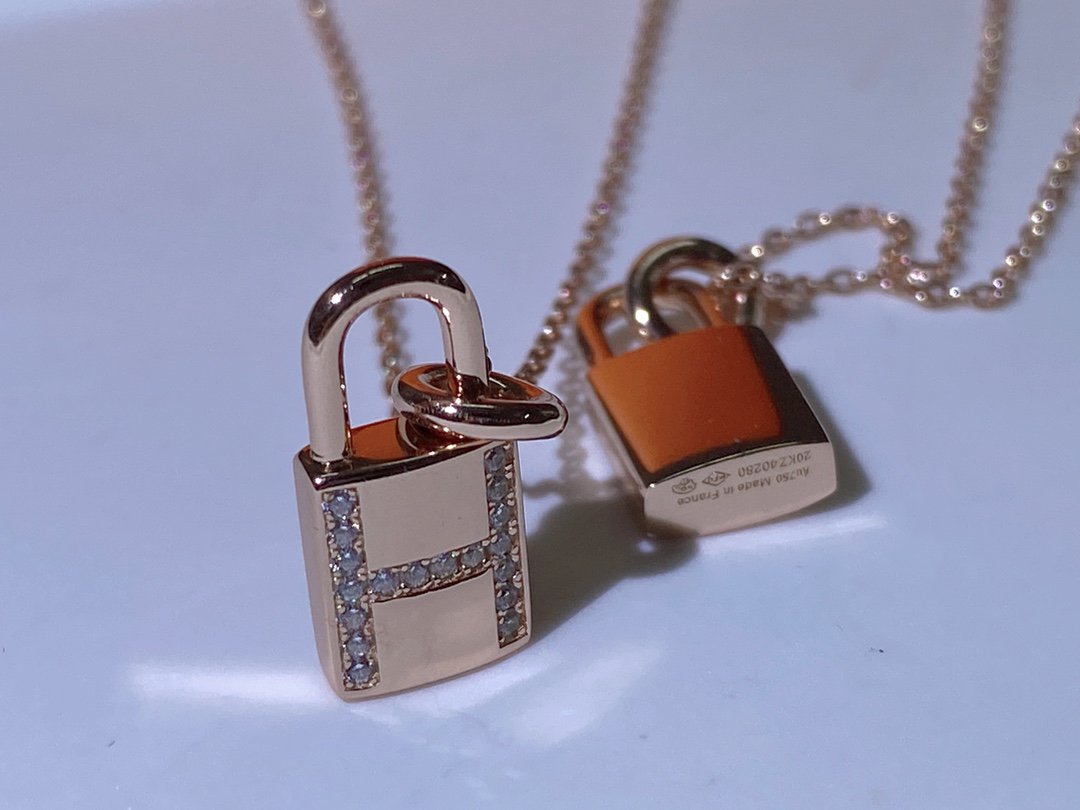 [Plus&Max]HM ADVANCED NICHE LOCK HEAD NECKLACE DIAMONDS