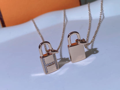 [Plus&Max]HM ADVANCED NICHE LOCK HEAD NECKLACE DIAMONDS