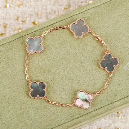 [Plus&Max]LUCKY CLOVER 5-MOTIF BRACELET - GREY MOTHER-OF-PEARL COLLECTION
