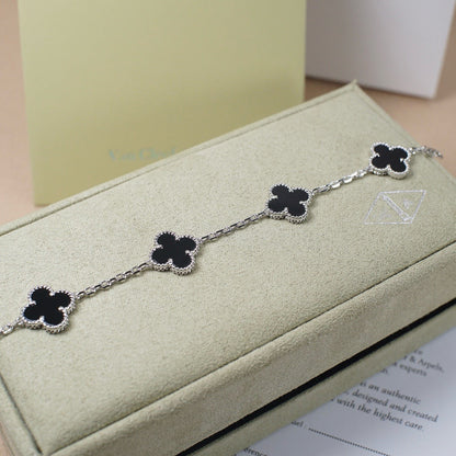 [Plus&Max]LUCKY CLOVER 5-MOTIF BRACELET - BLACK OXNY COLLECTION