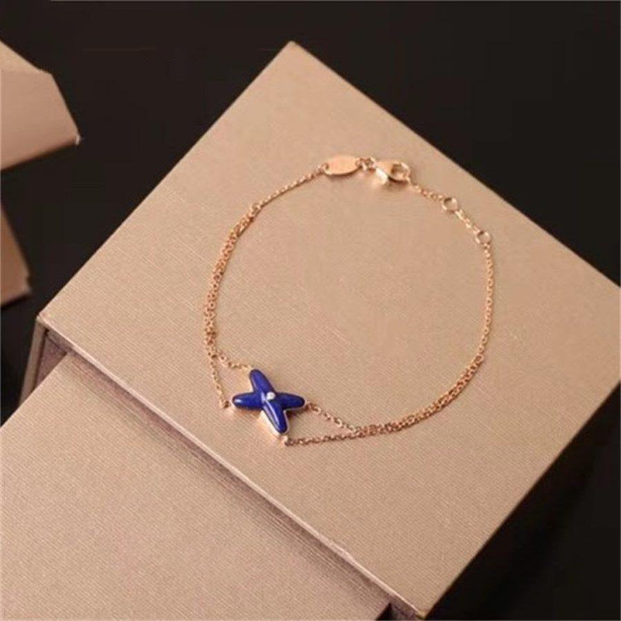 [Plus&Max]Hollow Design Four-Leaf Clover Flower Shape Bracelet