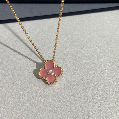 [Plus&Max]CLOVER 15MM DIAMOND PINK MOP NECKLACE