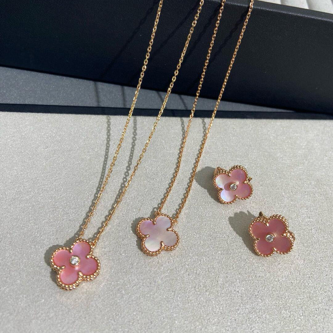 [Plus&Max]CLOVER 15MM DIAMOND PINK MOP NECKLACE