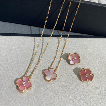 [Plus&Max]CLOVER MEDIUM 1 DIAMOND PINK EARRINGS