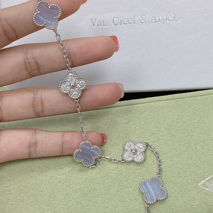 [Plus&Max]LUCKY CLOVER 5-MOTIF BRACELET - PURPLE CHALCEDONY COLLECTION
