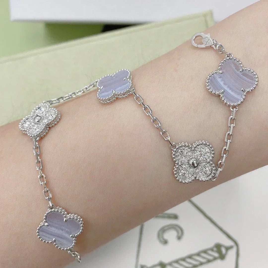 [Plus&Max]LUCKY CLOVER 5-MOTIF BRACELET - PURPLE CHALCEDONY COLLECTION