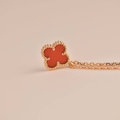 [Plus&Max]CLOVER MINI 9.5MM WHITE CARNELIANS NECKLACE