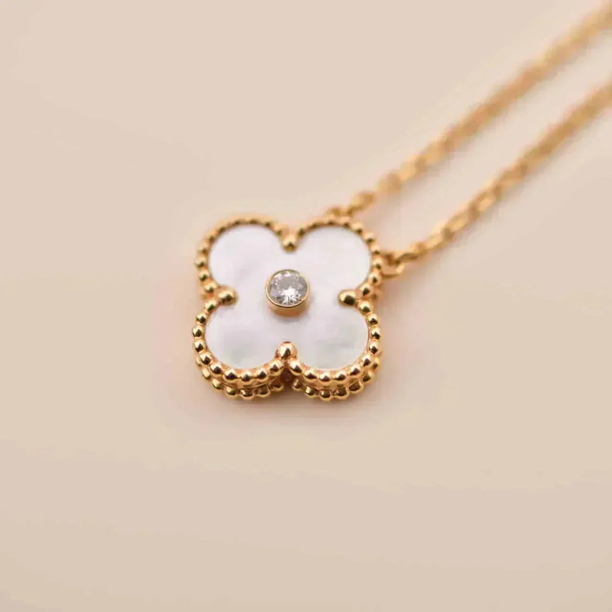 [Plus&Max]CLOVER 15MM DIAMOND WHITE FRITILLARIA NECKLACE