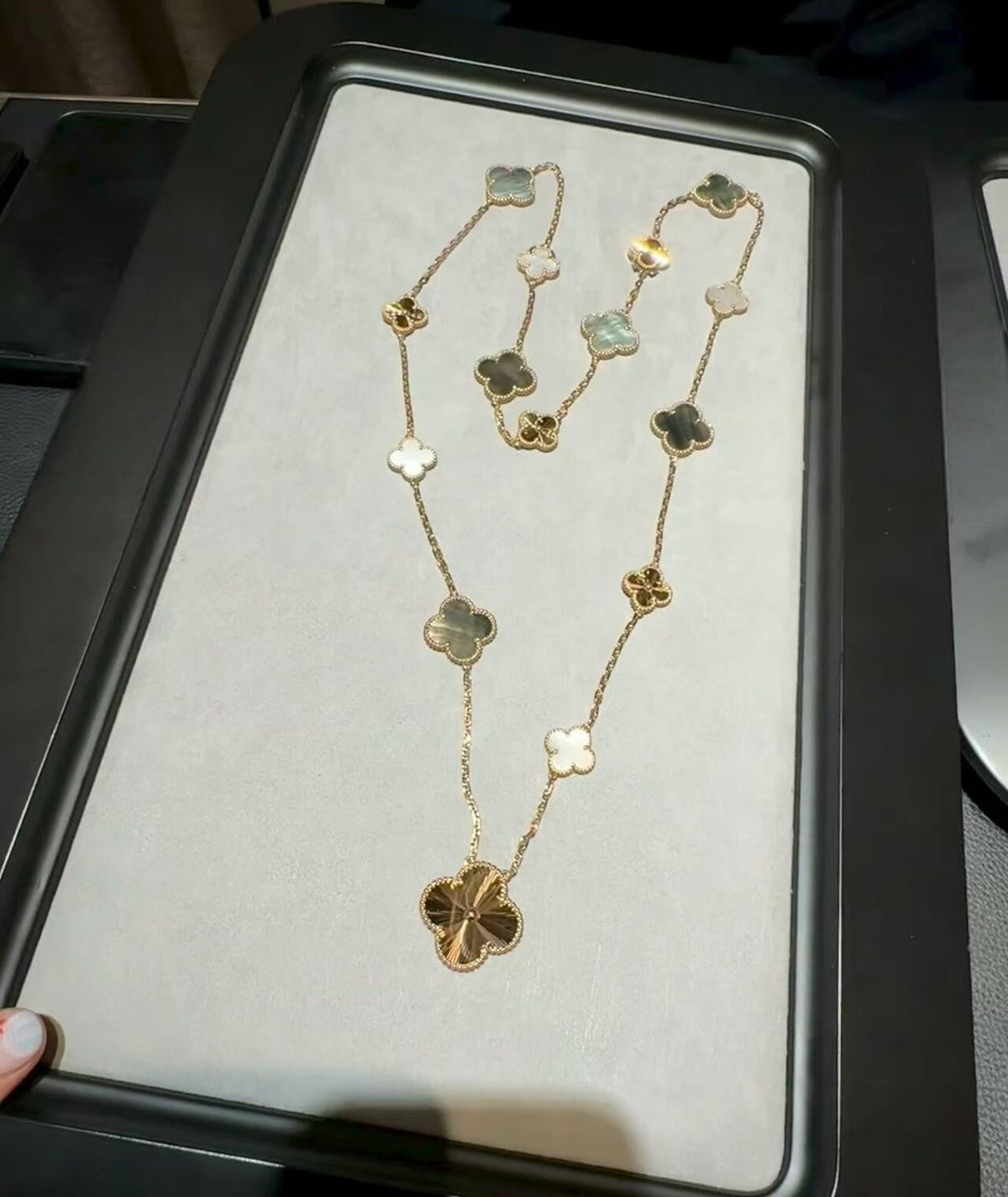 [Plus&Max]DETACHABLE CLOVER 15(11+4) FLOWER ROSE GOLD NECKLACE SET