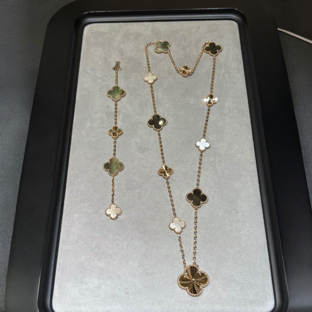 [Plus&Max]DETACHABLE CLOVER 15(11+4) FLOWER ROSE GOLD NECKLACE SET