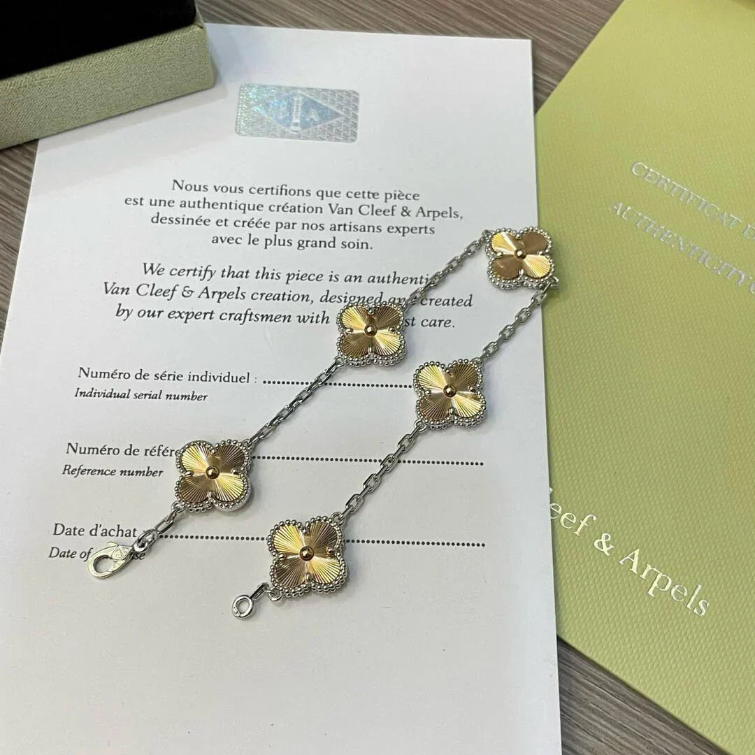 [Plus&Max]LUCKY CLOVER 5-MOTIF BRACELET - LASER COLLECTION