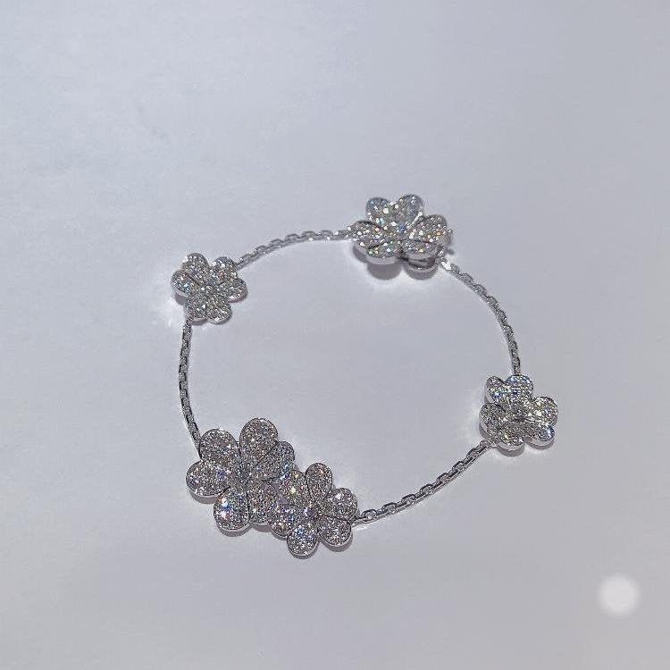 [Plus&Max]FRIVOLE SILVER 5 FLOWERS BRACELET