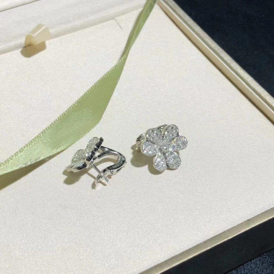 [Plus&Max]FRIVOLE SILVER FLOWER DIAMOND EARRINGS