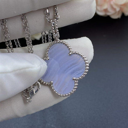 [Plus&Max]CLOVER SILVER CHALCEDONY BIG CLOVER NECKLACE