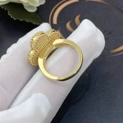 [Plus&Max]CLOVER WHITE MOP RING