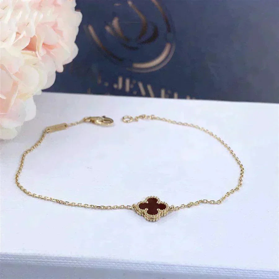 [Plus&Max]CLOVER  CARNELIAN SINGLE FLOWER BRACELET