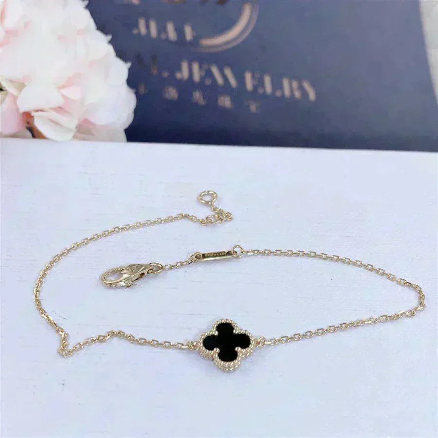[Plus&Max]CLOVER ONYX SINGLE FLOWER BRACELET