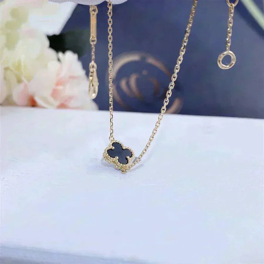 [Plus&Max]CLOVER ONYX SINGLE FLOWER BRACELET