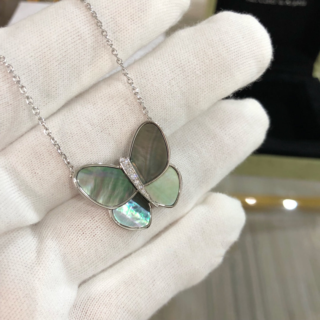 [Plus&Max]LARGE BUTTERFLY SILVER PENDANT DIAMOND NECKLACE