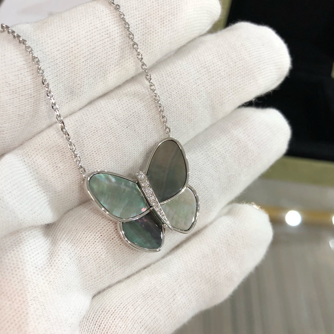 [Plus&Max]LARGE BUTTERFLY SILVER PENDANT DIAMOND NECKLACE