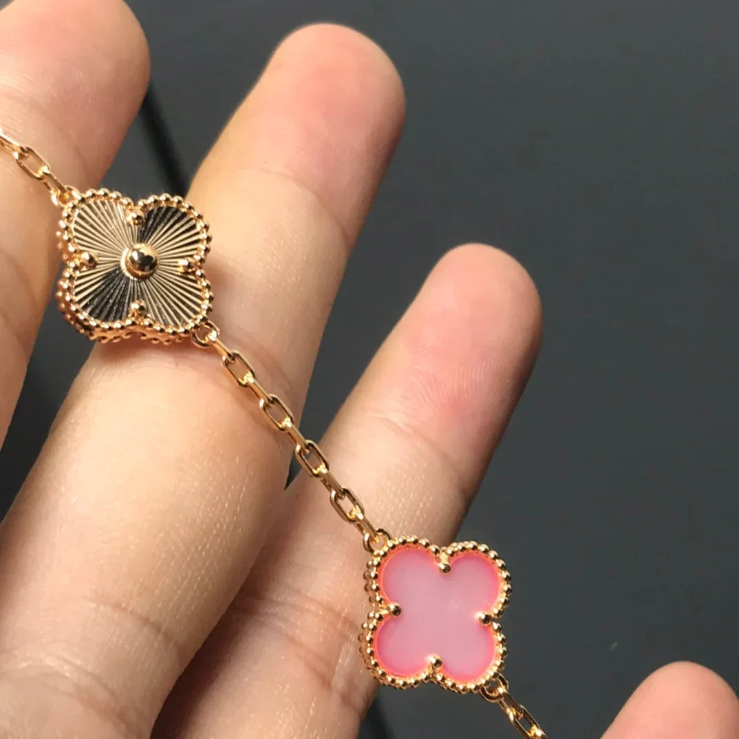 [Plus&Max]LUCKY CLOVER 5-MOTIF BRACELET - PINK MOTHER-OF-PEARL COLLECTION