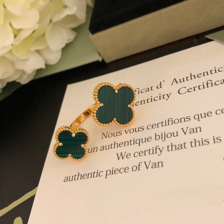 [Plus&Max]CLOVER BETWEEN THE FINGER RING